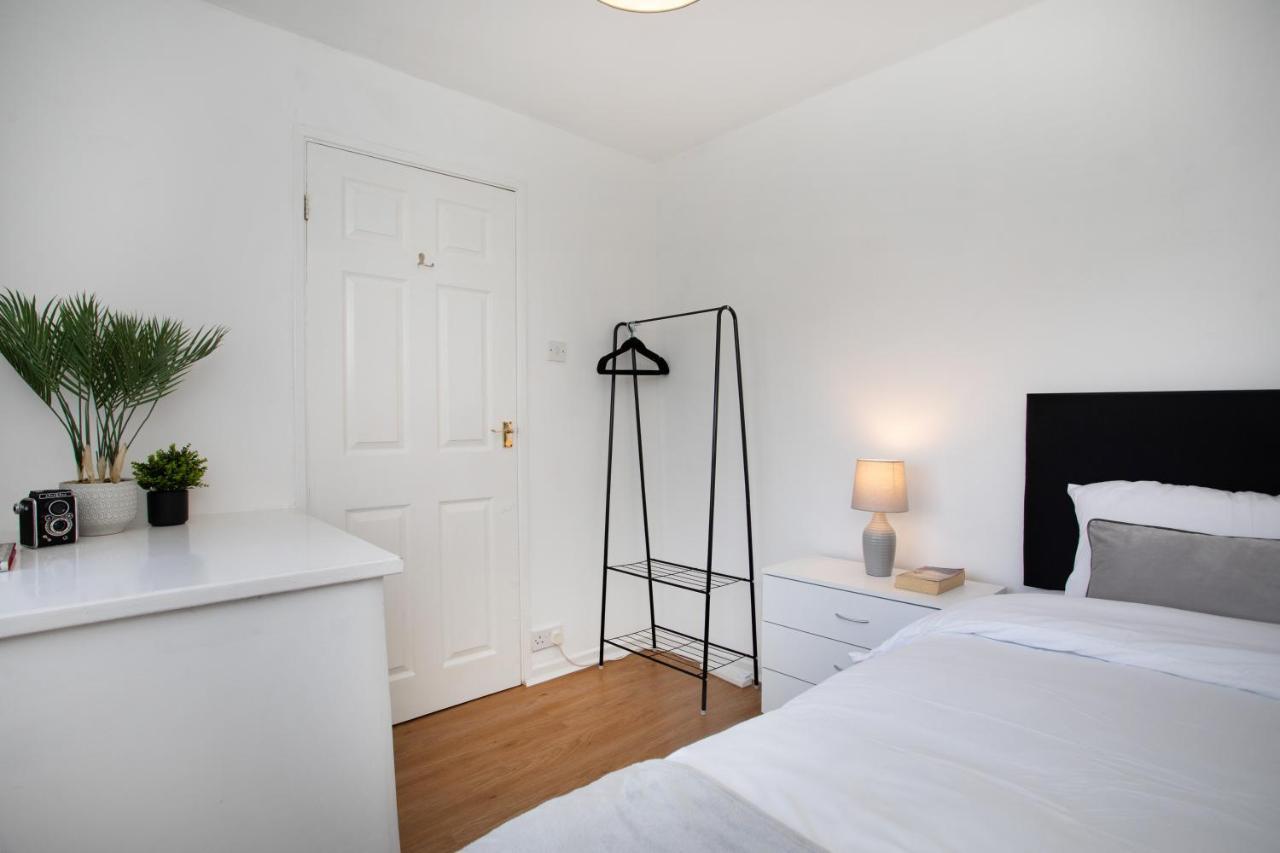 Rawmarsh House, Rotherham For Contractors & Families, Free Parking, High Speed Wifi, Etc Eksteriør billede