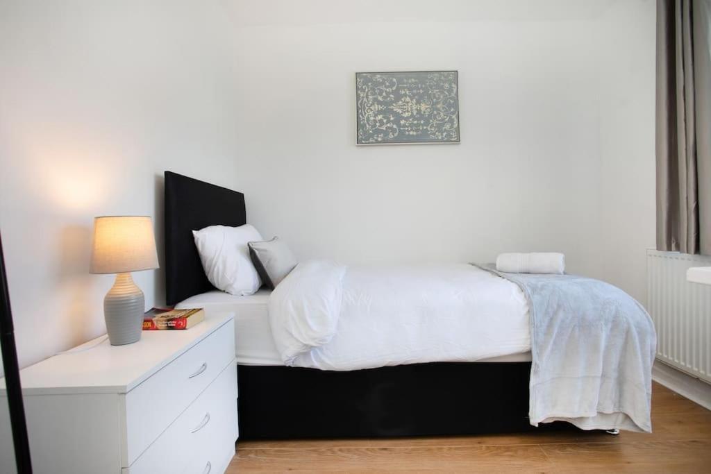 Rawmarsh House, Rotherham For Contractors & Families, Free Parking, High Speed Wifi, Etc Eksteriør billede