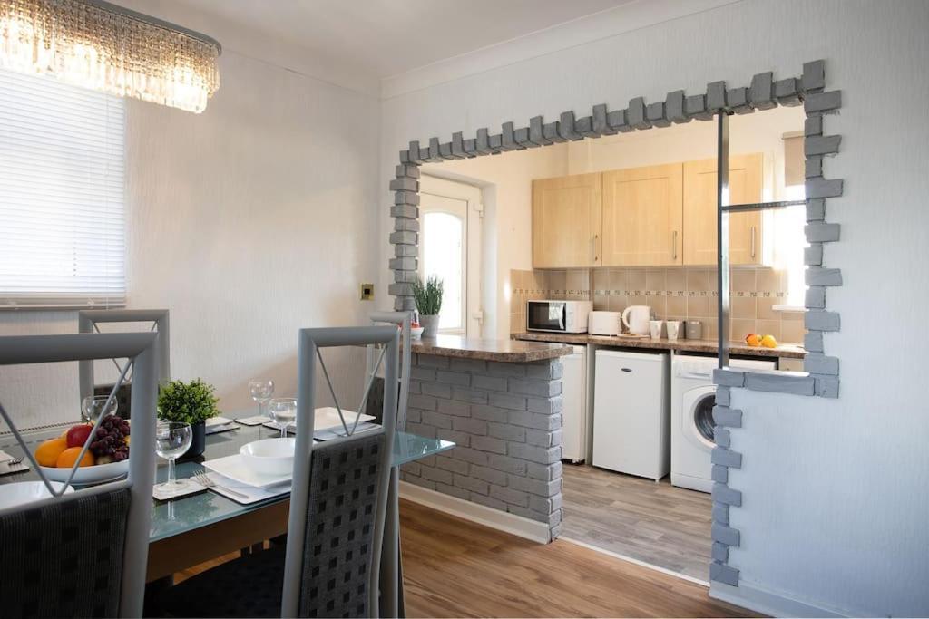 Rawmarsh House, Rotherham For Contractors & Families, Free Parking, High Speed Wifi, Etc Eksteriør billede